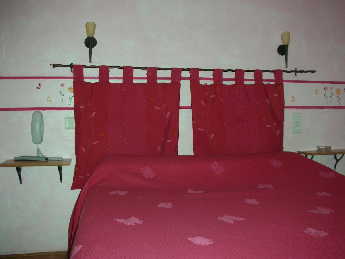 Hostellerie Le Mirabeau Peyrolles-en-Provence Екстер'єр фото